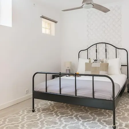 Enchanted Tale In Apartment *
